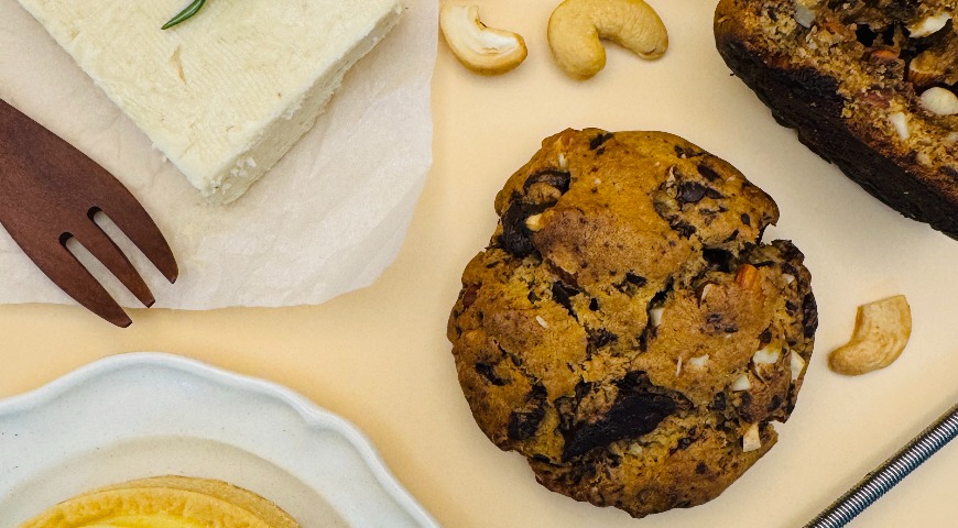  Chocolate Almond NY-Style Cookies